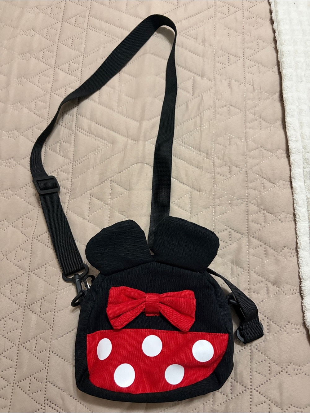 Kids Black and Red Minnie-Inspired Crossbody Bag